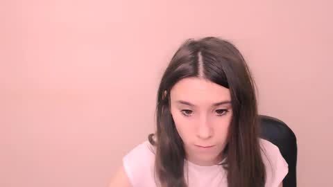 Snapshot of rosalais_ chatting on 20, 11, 2025 Rose online show from 20, 11, 2025