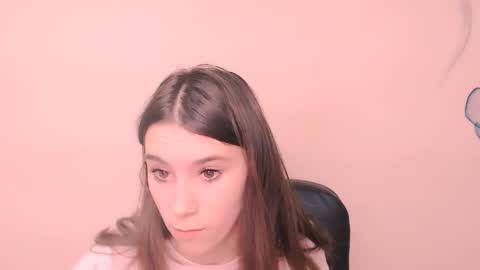 Snapshot of rosalais_ chatting on 26, 11, 2025 Rose online show from 26, 11, 2025