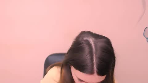 Snapshot of rosalais_ chatting on 27, 11, 2025 Rose online show from 27, 11, 2025