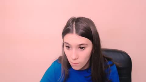 Snapshot of rosalais_ chatting on 3, 12, 2025 Rose online show from 3, 12, 2025