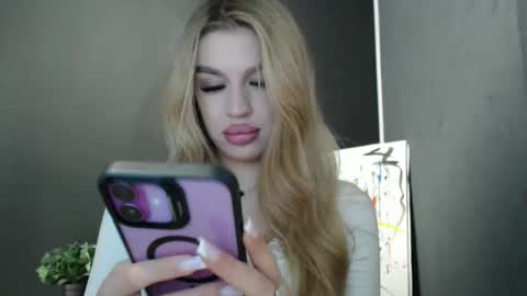 Rosalina online show from 30, 11, 2025