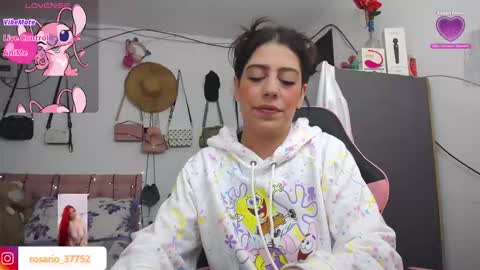 Snapshot of rosario_1996 chatting on 17, 10, 2025 rosario_1996 online show from 17, 10, 2025