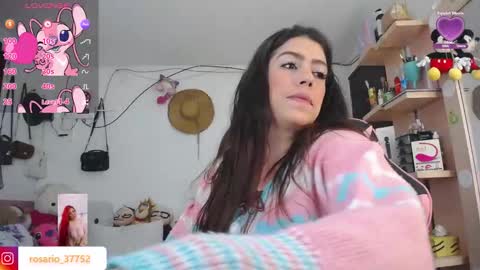 Snapshot of rosario_1996 chatting on 18, 11, 2025 rosario_1996 online show from 18, 11, 2025