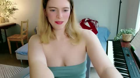 Snapshot of rose77782 chatting on 26, 4, 2026 rose77782 online show from 26, 4, 2026