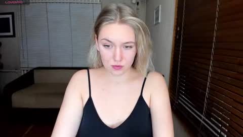 Snapshot of rose_brooks chatting on 8, 12, 2024 Rose but u can call me princess online show from 8, 12, 2024