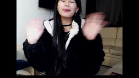 Snapshot of rose_smiley1 chatting on 28, 1, 2025 Rose online show from 28, 1, 2025