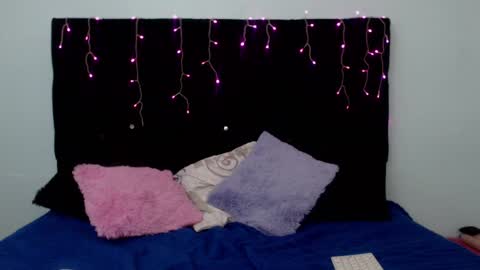 Snapshot of rose_smiley1 chatting on 12, 3, 2025 Rose online show from 12, 3, 2025