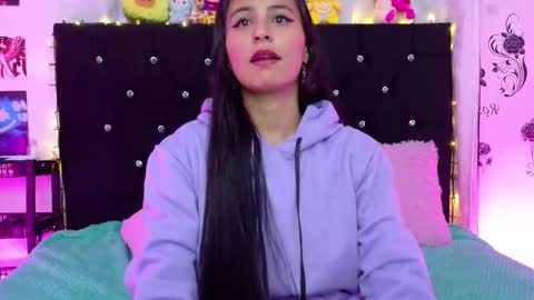 Snapshot of rose_smiley1 chatting on 7, 11, 2025 Rose online show from 7, 11, 2025