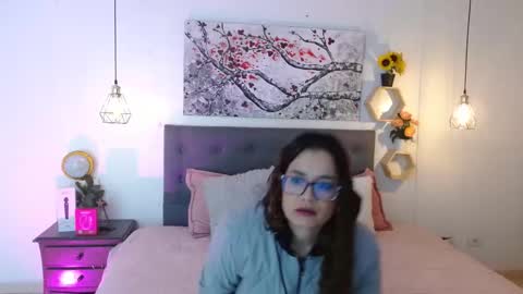 Snapshot of rose_thompson1 chatting on 28, 11, 2025 Rose online show from 28, 11, 2025