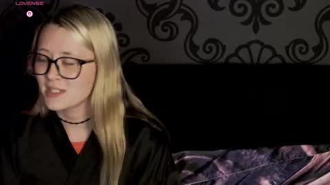 Snapshot of rose_xxx_bb chatting on 20, 12, 2025 Kinky Inky online show from 20, 12, 2025