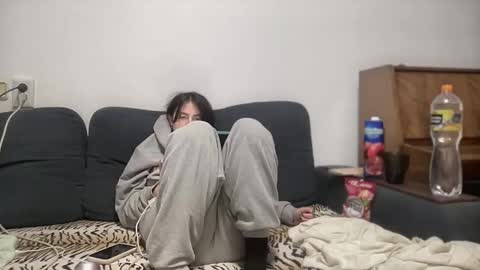 Snapshot of rosea_champagne chatting on 25, 9, 2025 Rose and the Collector online show from 25, 9, 2025