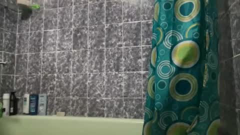 Snapshot of rosea_champagne chatting on 30, 9, 2025 Rose and the Collector online show from 30, 9, 2025
