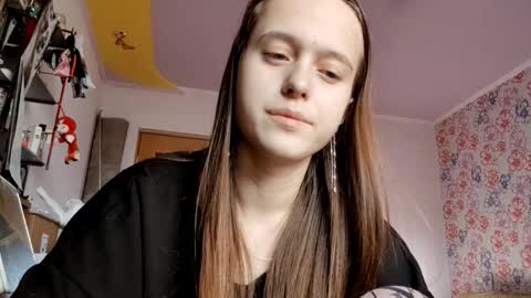 Snapshot of roseannehensle chatting on 3, 12, 2025 Sophie online show from 3, 12, 2025