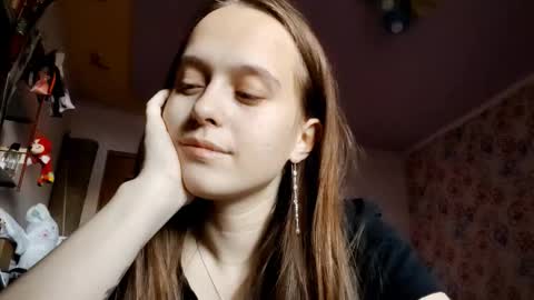 Snapshot of roseannehensle chatting on 16, 12, 2025 Sophie online show from 16, 12, 2025