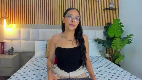 Snapshot of roseaurora chatting on 21, 10, 2025 roseaurora online show from 21, 10, 2025