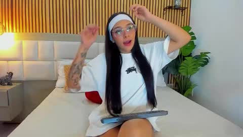 Snapshot of roseaurora chatting on 10, 11, 2025 roseaurora online show from 10, 11, 2025