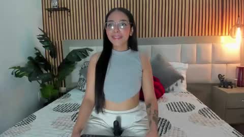 Snapshot of roseaurora chatting on 5, 12, 2025 roseaurora online show from 5, 12, 2025