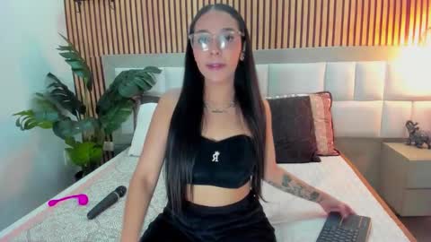 Snapshot of roseaurora chatting on 14, 12, 2025 roseaurora online show from 14, 12, 2025