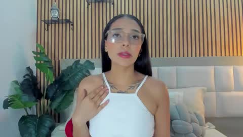 roseaurora online show from 10, 2, 2026