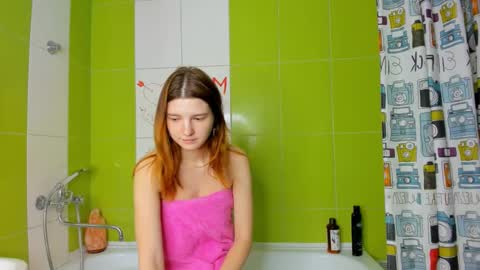 Snapshot of roseblanche2k chatting on 10, 3, 2025 Florin online show from 10, 3, 2025