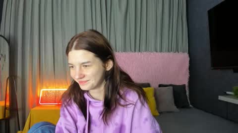 Snapshot of roseblanche2k chatting on 14, 12, 2025 Florin online show from 14, 12, 2025