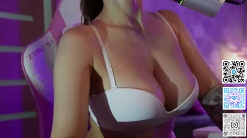 Snapshot of roseess_ chatting on 11, 3, 2025 roseess_ online show from 11, 3, 2025