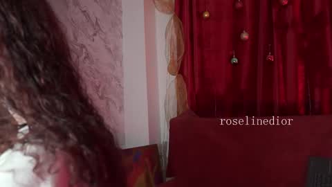 Snapshot of roselinedior chatting on 17, 12, 2025 Lyla OF roselinedior online show from 17, 12, 2025