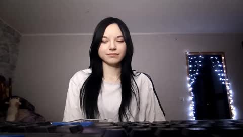 Snapshot of rosellalafferty chatting on 21, 12, 2025 Violeta online show from 21, 12, 2025