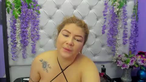 Snapshot of roselyn_arnold chatting on 12, 9, 2025 Julieta online show from 12, 9, 2025