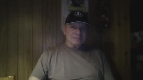 Snapshot of roses2u1958 chatting on 3, 2, 2025 roses2u1958 online show from 3, 2, 2025