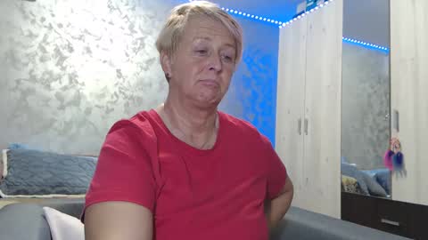 Lovepinklilly online show from 9, 1, 2025