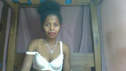 Snapshot of rosiahot1 chatting on 21, 2, 2025 rosia online show from 21, 2, 2025