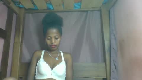 Snapshot of rosiahot1 chatting on 25, 2, 2025 rosia online show from 25, 2, 2025