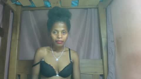 Snapshot of rosiahot1 chatting on 25, 2, 2025 rosia online show from 25, 2, 2025