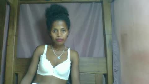 Snapshot of rosiahot1 chatting on 28, 2, 2025 rosia online show from 28, 2, 2025