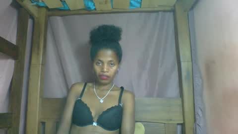 Snapshot of rosiahot1 chatting on 28, 2, 2025 rosia online show from 28, 2, 2025
