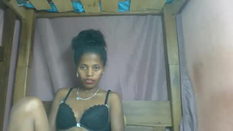 Snapshot of rosiahot1 chatting on 28, 2, 2025 rosia online show from 28, 2, 2025