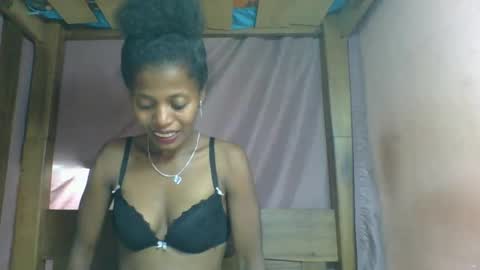 Snapshot of rosiahot1 chatting on 1, 3, 2025 rosia online show from 1, 3, 2025