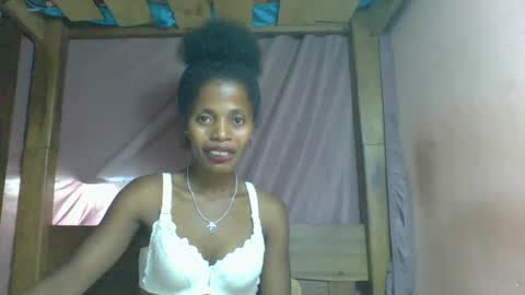 Snapshot of rosiahot1 chatting on 1, 3, 2025 rosia online show from 1, 3, 2025