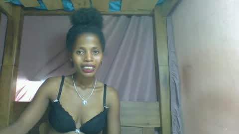 Snapshot of rosiahot1 chatting on 1, 3, 2025 rosia online show from 1, 3, 2025
