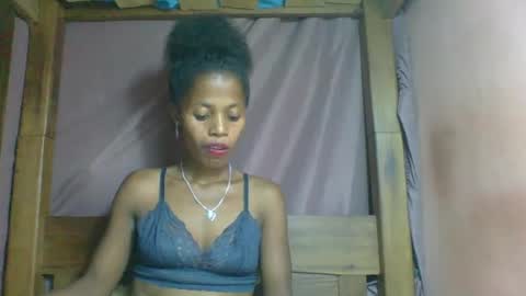 Snapshot of rosiahot1 chatting on 2, 3, 2025 rosia online show from 2, 3, 2025
