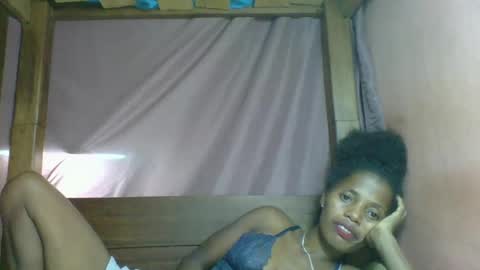 Snapshot of rosiahot1 chatting on 2, 3, 2025 rosia online show from 2, 3, 2025