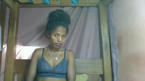 Snapshot of rosiahot1 chatting on 2, 3, 2025 rosia online show from 2, 3, 2025