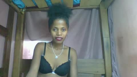 Snapshot of rosiahot1 chatting on 4, 3, 2025 rosia online show from 4, 3, 2025