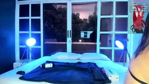 Snapshot of rosie_chell chatting on 9, 7, 2026 Rosie online show from 9, 7, 2026