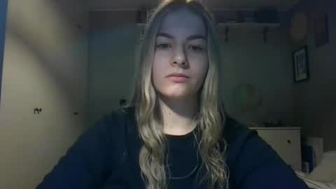 Snapshot of rosie_june chatting on 13, 12, 2024 Rosie online show from 13, 12, 2024