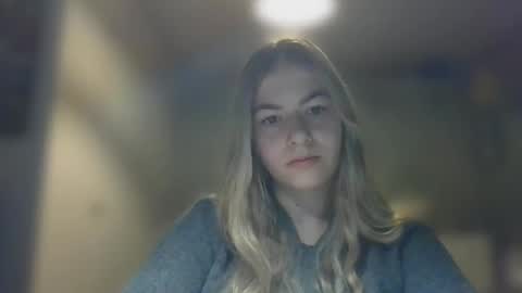 Snapshot of rosie_june chatting on 23, 12, 2024 Rosie online show from 23, 12, 2024