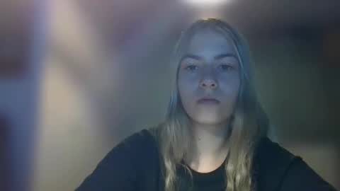 Snapshot of rosie_june chatting on 4, 2, 2025 Rosie online show from 4, 2, 2025