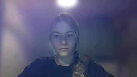 Snapshot of rosie_june chatting on 12, 3, 2025 Rosie online show from 12, 3, 2025