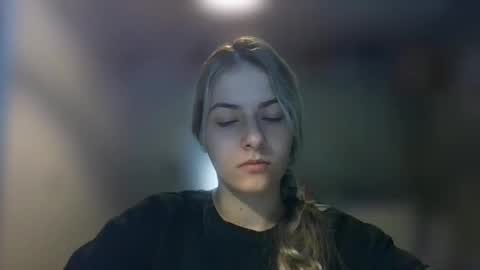 Snapshot of rosie_june chatting on 12, 3, 2025 Rosie online show from 12, 3, 2025